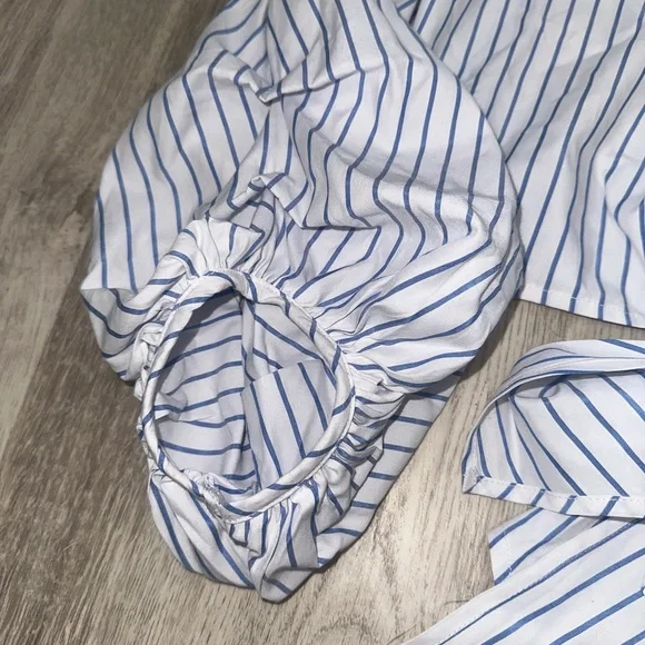 Striped front tie crop top - Picture 4 of 5